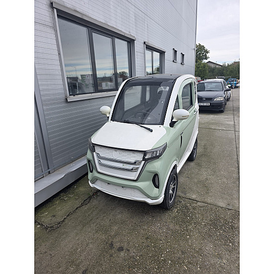 Masina electrica RDB X5, 2000W, 45 km/h, 2023, Alb Masina electrica RDB X5, 2000W, 45 km/h, 2023, Alb