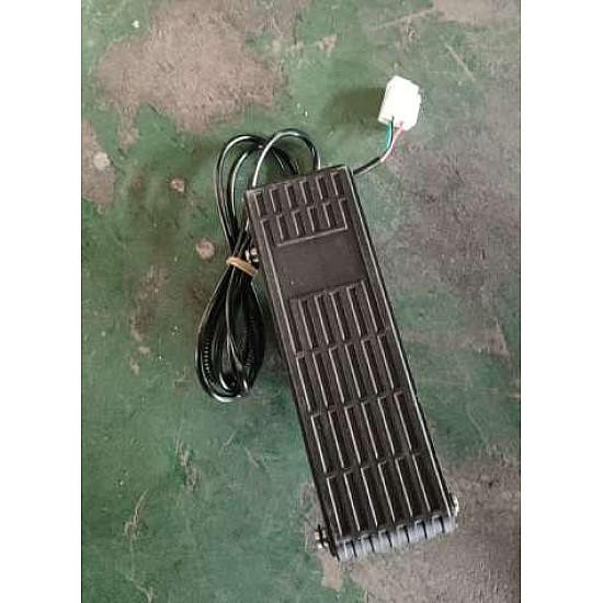 PEDALA ACCELERATIE F-KLASS