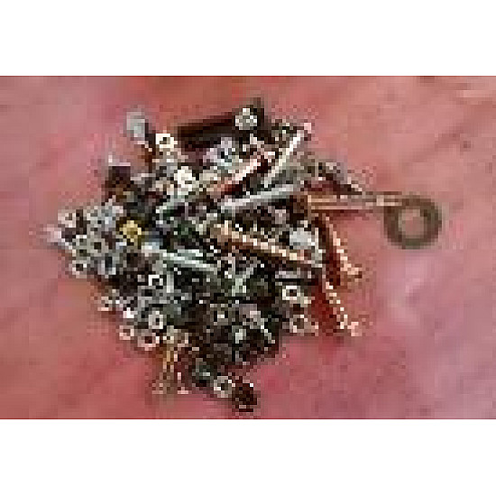 Set elemente standard fixare și șuruburi COMBY Set elemente standard fixare și șuruburi COMBY